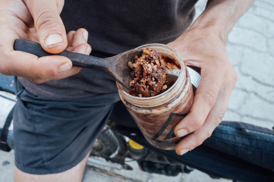 Low Waste Bikepacking: Full Power Vegan Cookie Dough